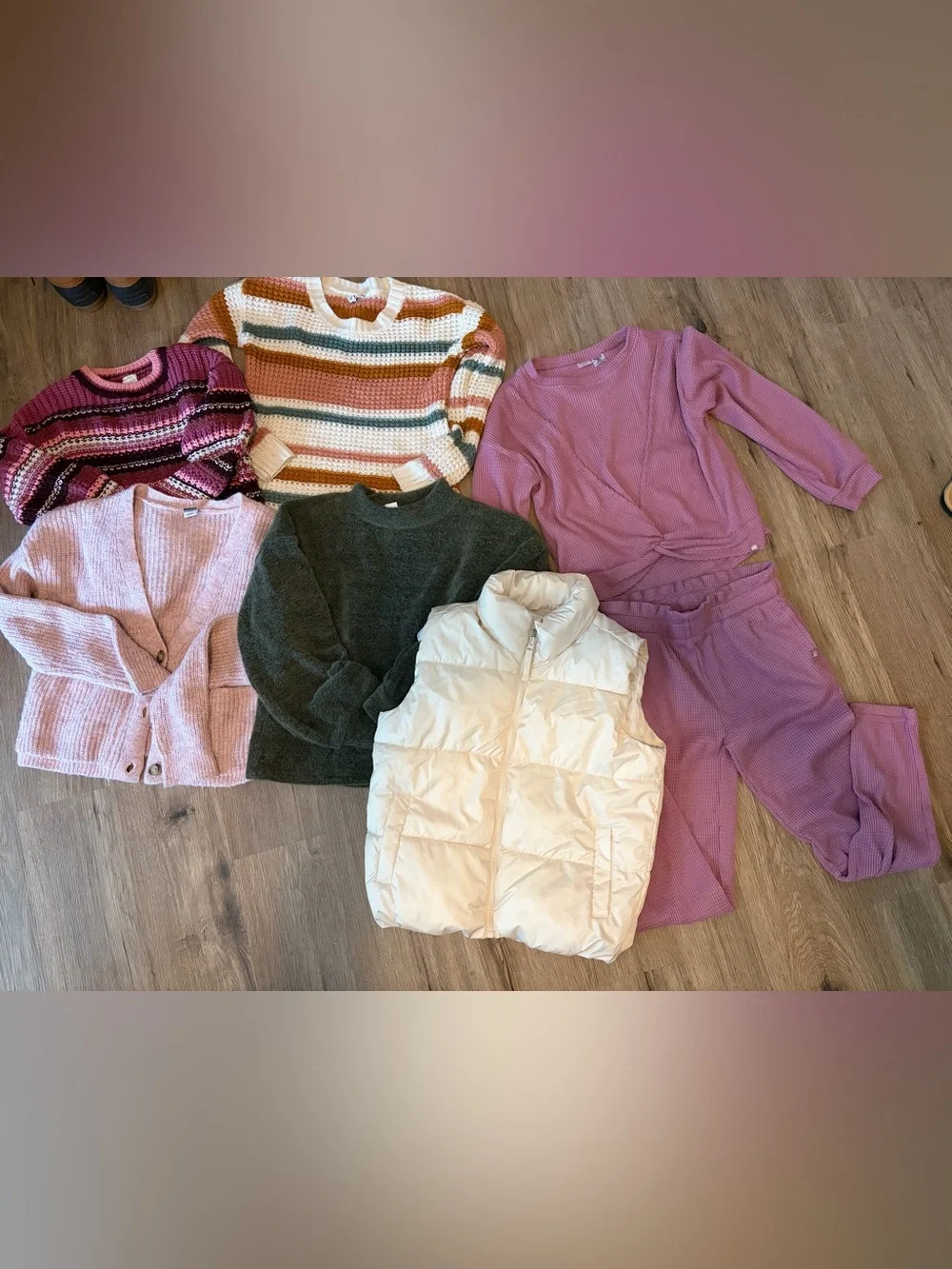 Girls 10/12 fall/winter lot. Sweaters from old navy and kohls.